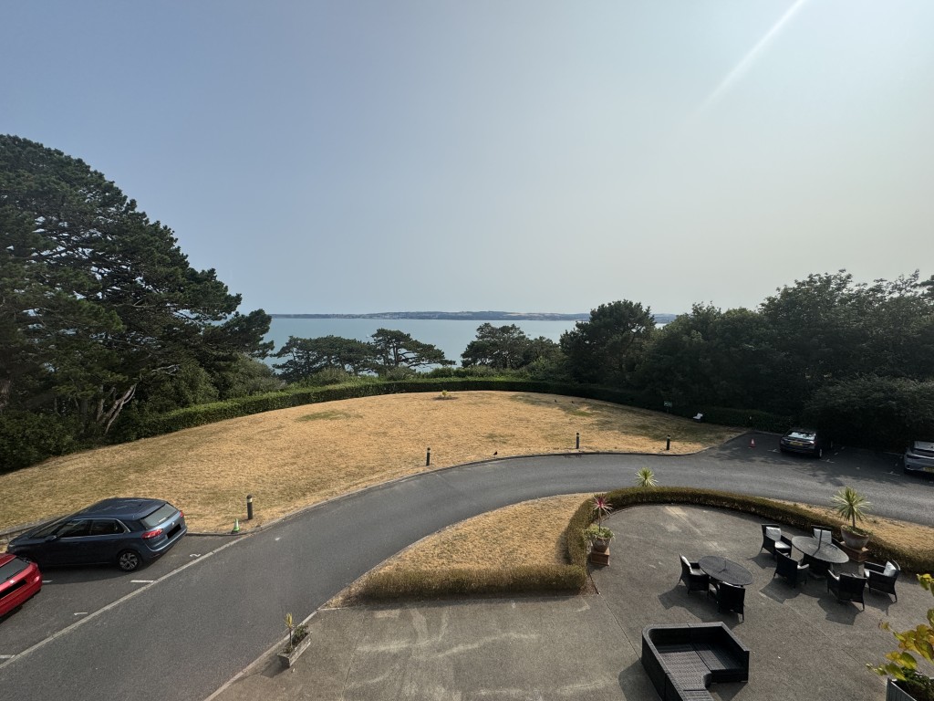Lot: 197 - RETIREMENT APARTMENT WITH SEA VIEWS - View from living room